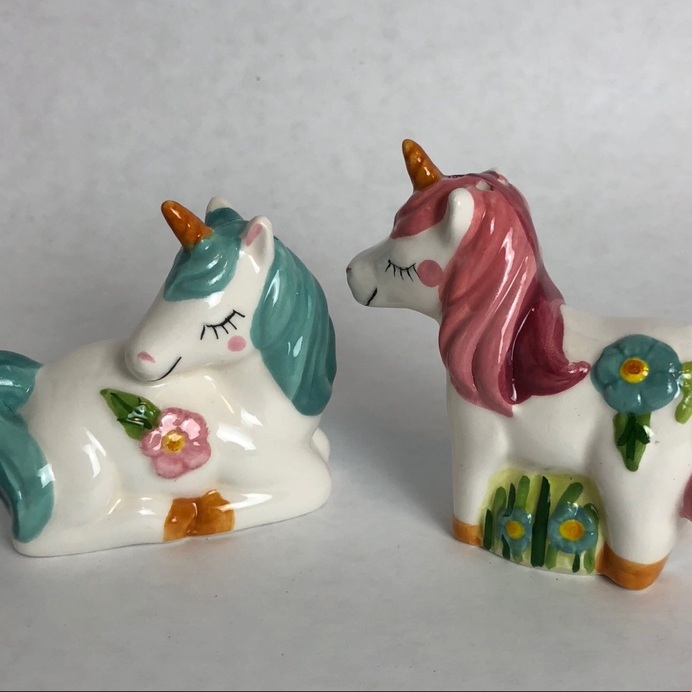 Unicorn salt and pepper shakers